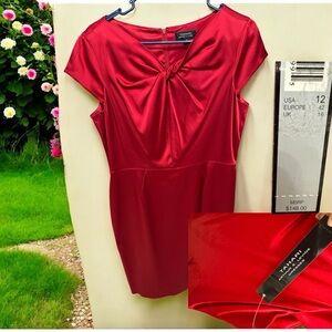 TAHARI Red Silk Dress with Crew Neck for Cocktail